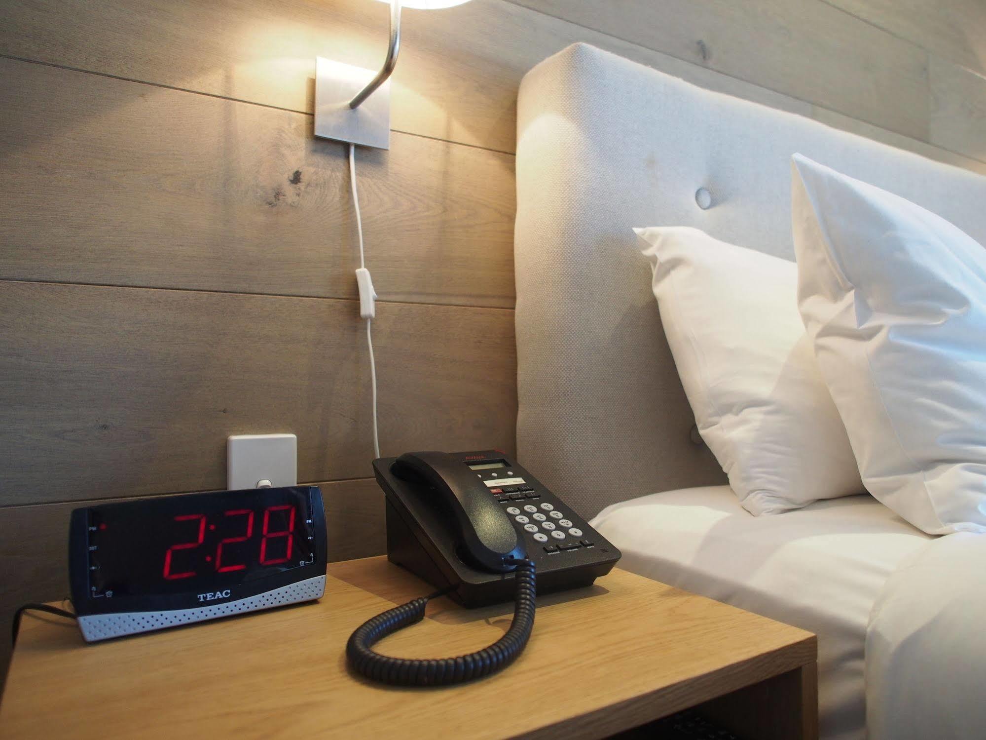 Crown Hotel Surry Hills Sydney Eksteriør billede